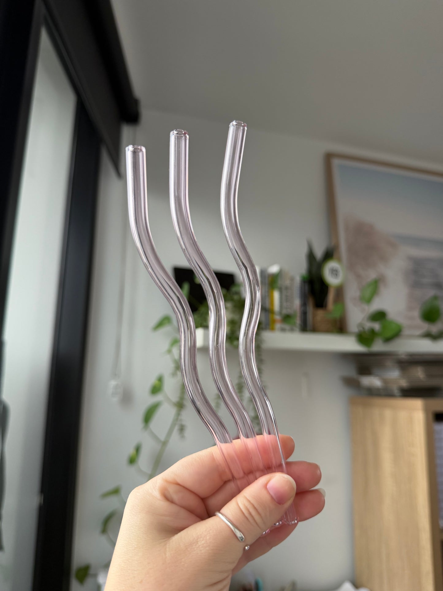 Pink Wavy Glass Straws